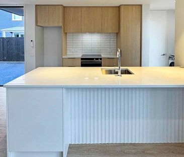 SOMERFIELD - MODERN REAR TWO BEDROOM TWO BATHROOM TOWNHOUSE WITH SI... - Photo 4
