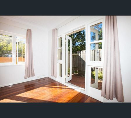 7/27 Gray Road, West End, Qld 4101 - Photo 2