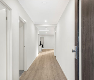 East-Facing Family Gem in the Prestigious Riverdale Estate, Tarneit! - Photo 4 | Rentumo