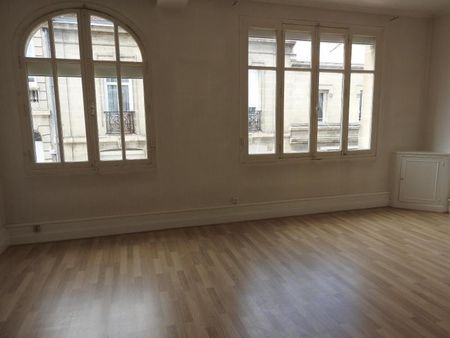 Location Appartement 3 pièces 81m² BORDEAUX 33000 - Photo 2