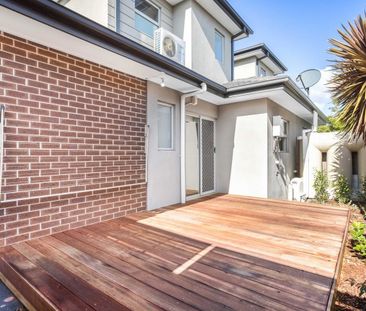 2/5 Elsey Road, Reservoir VIC 3073 - Photo 3