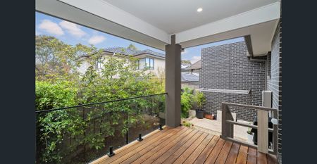 Stylish Townhouse Offering Effortless Modern Living - Photo 2