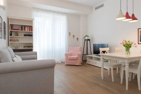 Via Tommaso da Cazzaniga, Milan, Lombardy 20121 - Photo 5