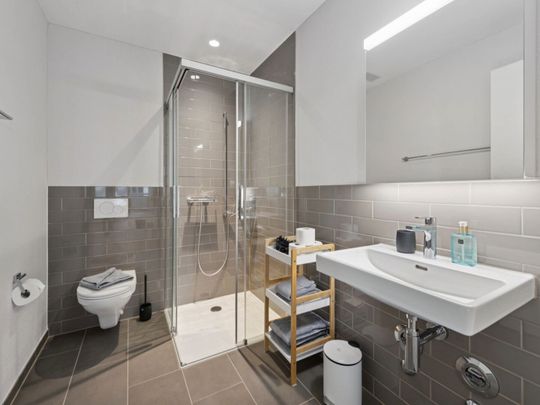 Des appartements meublés au charme madrilène dans le plus grand centre commercial de Suisse - Photo 1