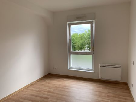 Location Appartement 3 pièces 66m² SARREGUEMINES 57200 - Photo 4