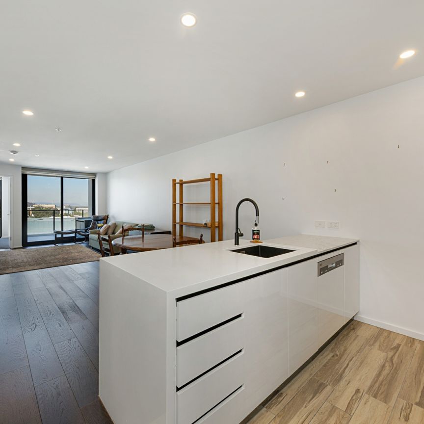 Furnished Two Bedroom Apartment - Photo 1