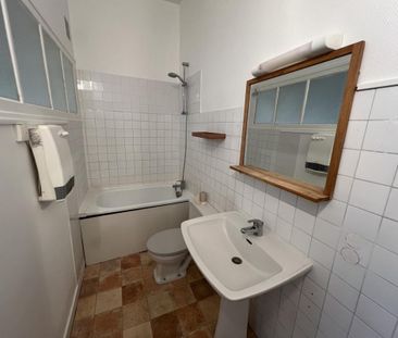 Location Appartement 2 pièces 44m² NANTES 44100 - Photo 2