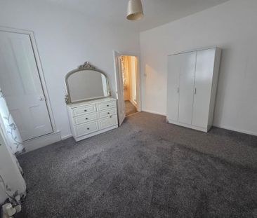 2 bedroom property to rent - Photo 4