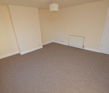 2 Bedroom Terraced House - Photo 6