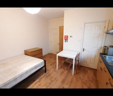 Studio Flat, London, NW11 - Photo 2