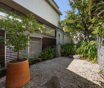 Furnished Architect-Designed Laneway Residence | Executive Inner-Ci... - Photo 6