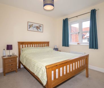 3 bedroom detached to let - Photo 3