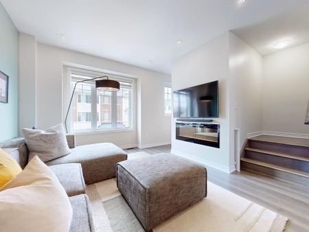 For Lease - 10 Snowberry Lane, Hamilton, Ontario - Photo 2