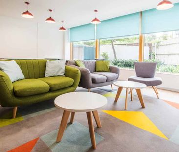 Luxury Studio with Bath - Photo 6