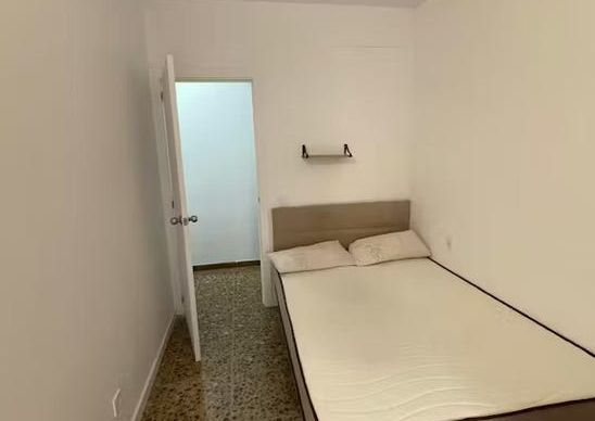 Travessera de Gràcia, Barcelona, Catalonia 08027