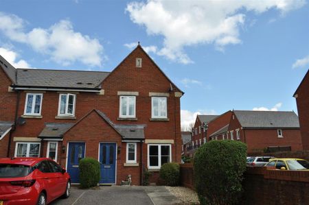 3 bedroom semi-detached house to rent - Photo 2