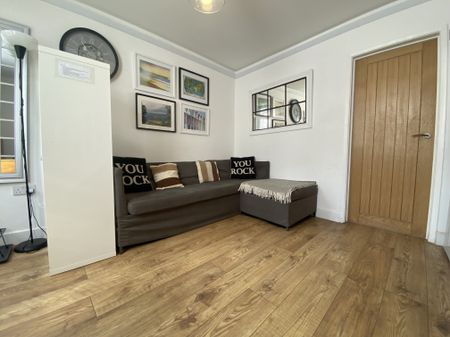 Camden Road, Great Yarmouth - Photo 5