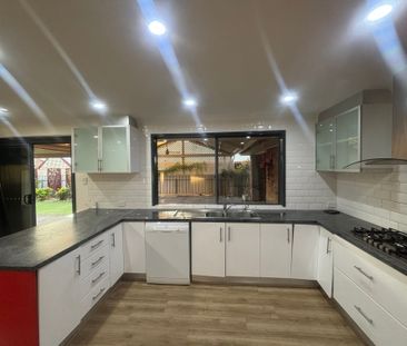 Comfortable and Convenient living in Craigmore! - Photo 4
