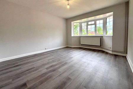 Blackberry Lane, Four Marks, Alton, Hampshire, GU34 - Photo 5