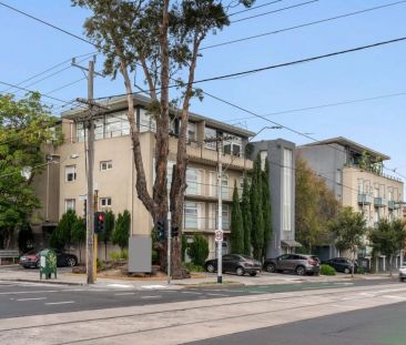 Convenient Bayside Living Close to Everything You Need - Photo 3