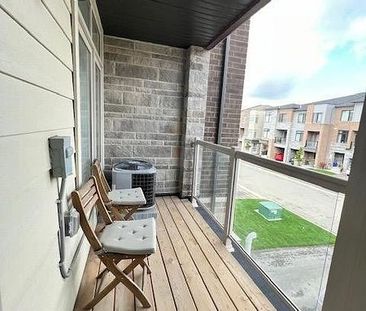 For Lease - 221 Vivant Street, Newmarket, Ontario - Photo 4