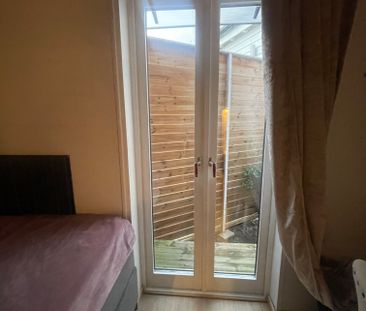 Spiskroksvägen, Stockholm - Photo 1