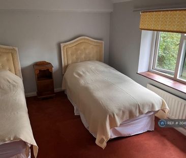 3 bedroom semi-detached house to rent - Photo 3