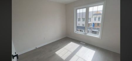 For Lease - 19 Ambereen Place, Clarington, Ontario - Photo 4