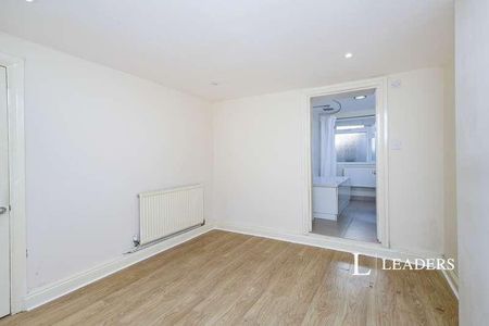 Ashford Road, BN21 - Photo 3