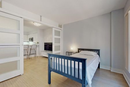 For Lease - 7 Carlton Street Unit# 309, Toronto, Ontario - Photo 4