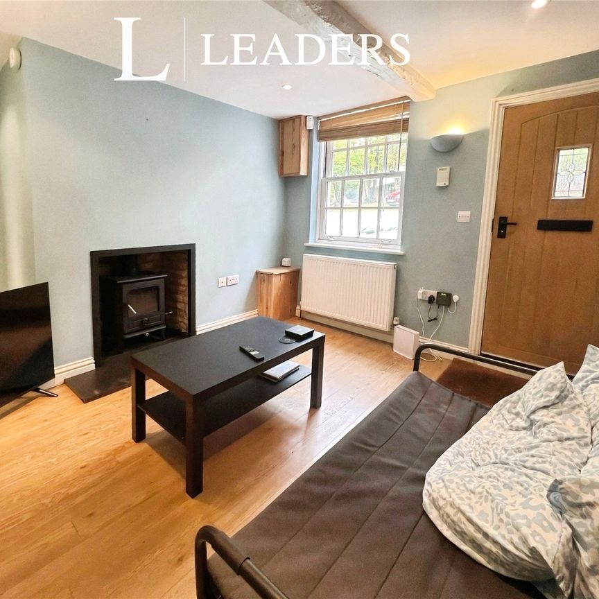 2 bedroom house to rent Bredfield Street, IP12 - Photo 1