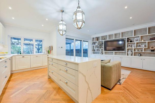 4 bedroom house to rent - Photo 1