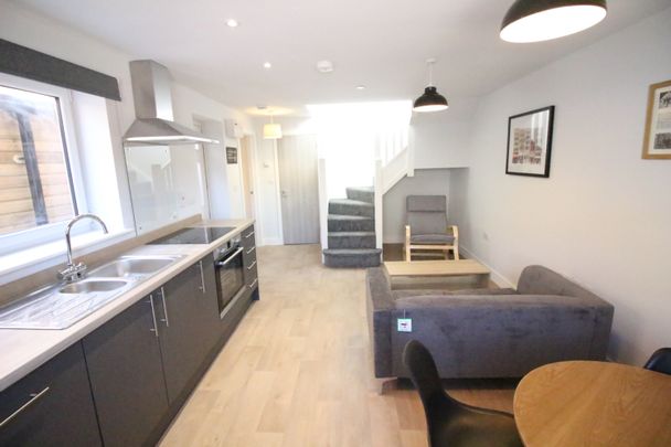 Allensbank Road, Heath - Photo 1