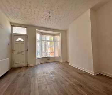 2 bedroom end of terrace house to rent - Photo 2