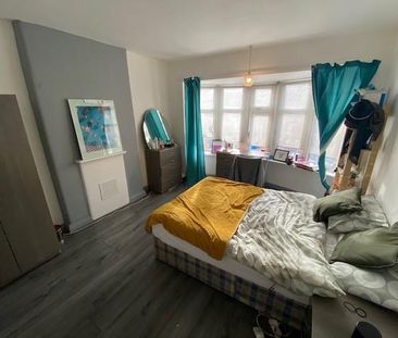 5 bedroom private hall to rent - Photo 4