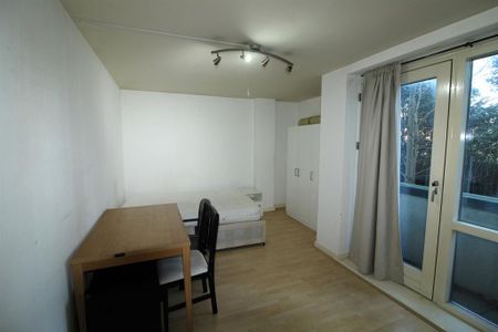 3 bedroom apartment to rent - Photo 3
