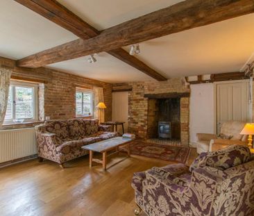 2 bedroom semi-detached house to rent - Photo 2