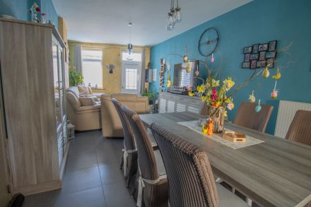 BELLE MAISON AVEC GARAGE ET TERRASSE à 7130 BINCHE  Loyer: 850 € / mois - Photo 2