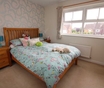 2 bed Terraced for rent - Photo 6