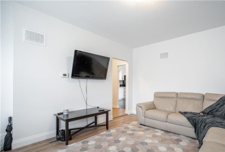For Lease - 301 Wallace Avenue Unit# MAIN, Welland, Ontario - Photo 2