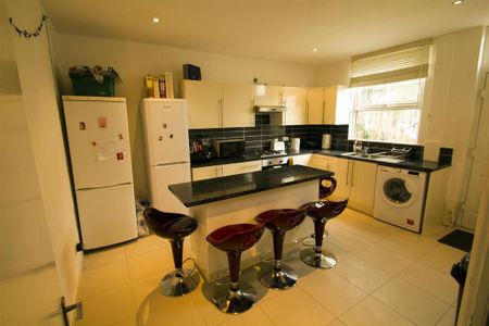 5 bedroom terraced house to rent - Photo 5