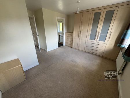 4 bedroom detached house to rent - Photo 5
