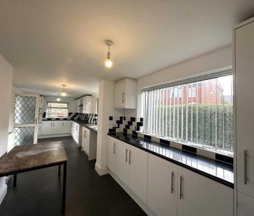 3 bedroom detached house to rent - Photo 2