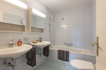 Charming apartment with sunny balcony - Photo 2