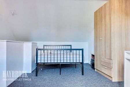 3 bedroom terraced house to rent - Photo 4