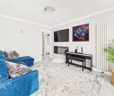 4 bedroom semi-detached house to rent - Photo 1