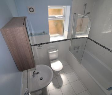 1 bed Apartment - To Let - Photo 4