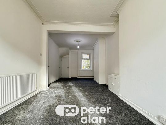 2 bedroom property to rent - Photo 1