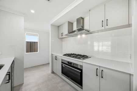 New Build Home with Large Rear Yard! - Photo 2