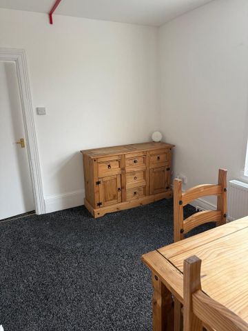 6 bedroom apartment to rent - Photo 3